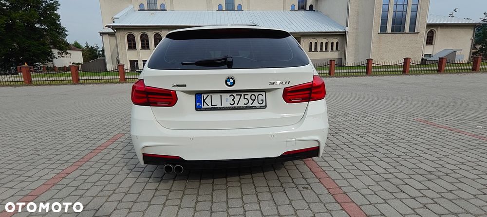 BMW Seria 3 330i xDrive Edition Luxury Line Purity - 40
