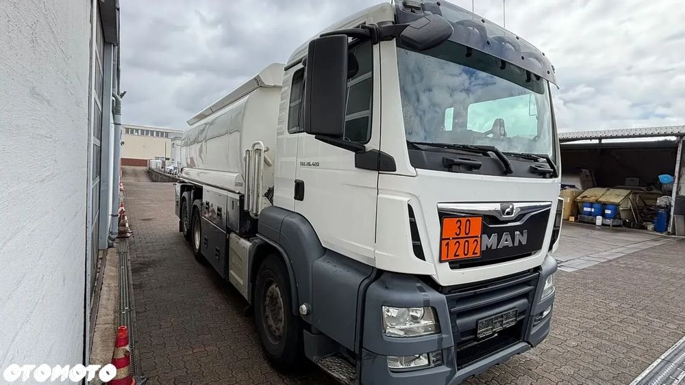MAN 26420 - 10