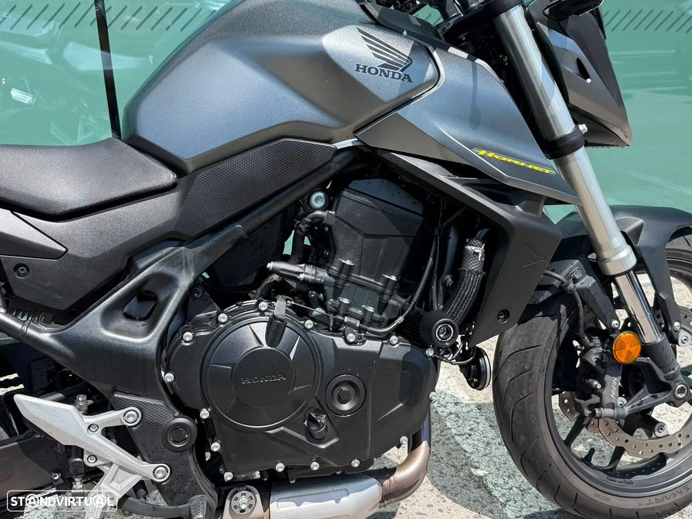 Honda CB 750 HORNET - 4