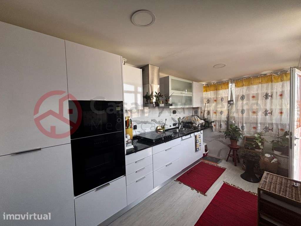 Apartamento T2 junto ao metro de superficie no Laranjeiro - Grande imagem: 3/21