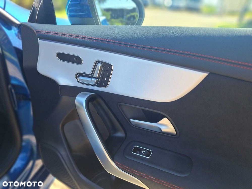 Mercedes-Benz CLA 200 AMG Line 7G-DCT - 29