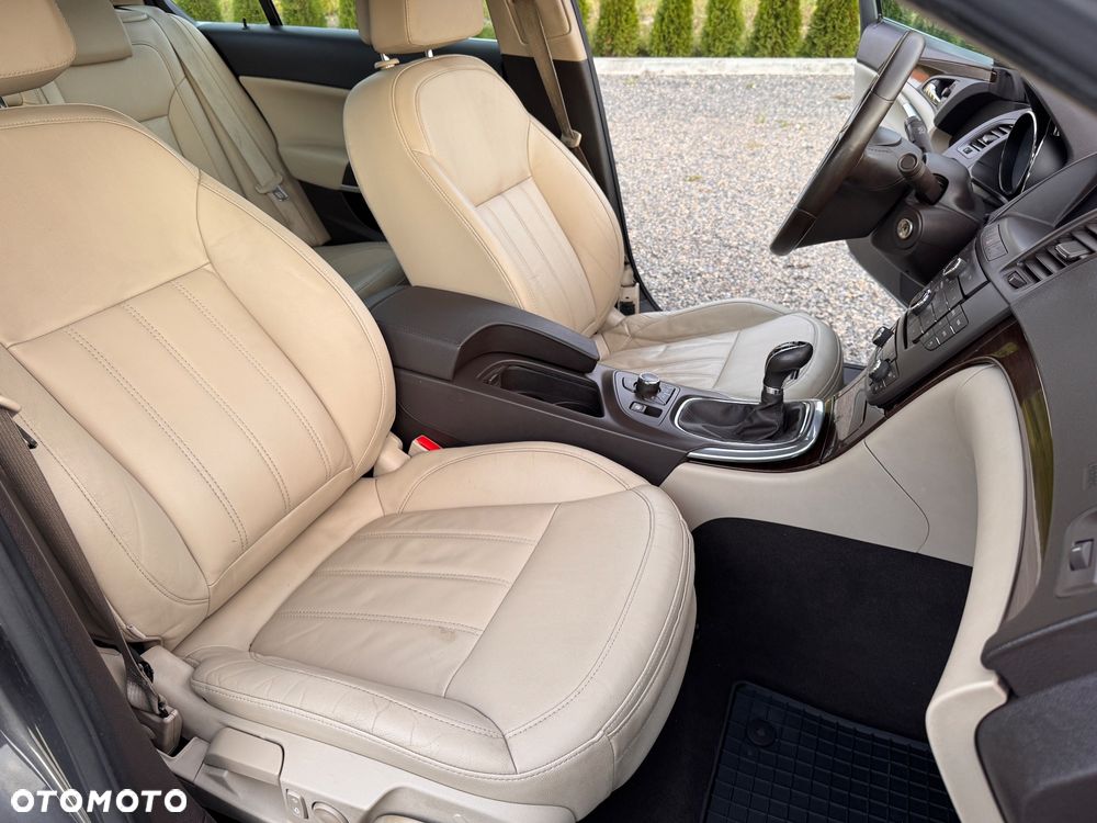 Opel Insignia - 23