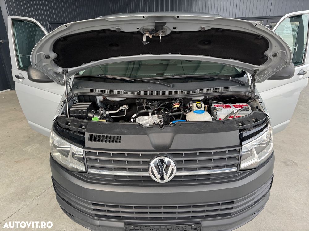 Volkswagen Caravelle - 23