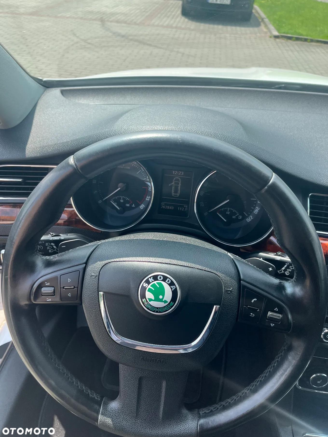 Skoda Superb Combi 2.0 TDI PD DSG Ambition - 14