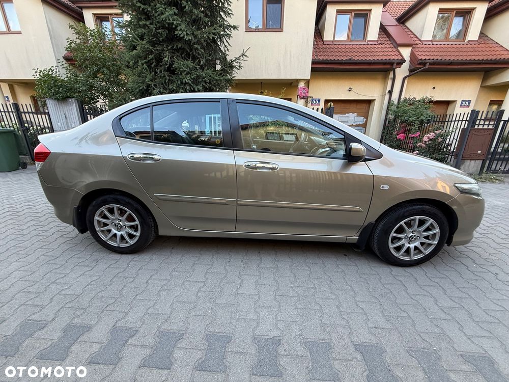 Honda City 1.4 Comfort - 1