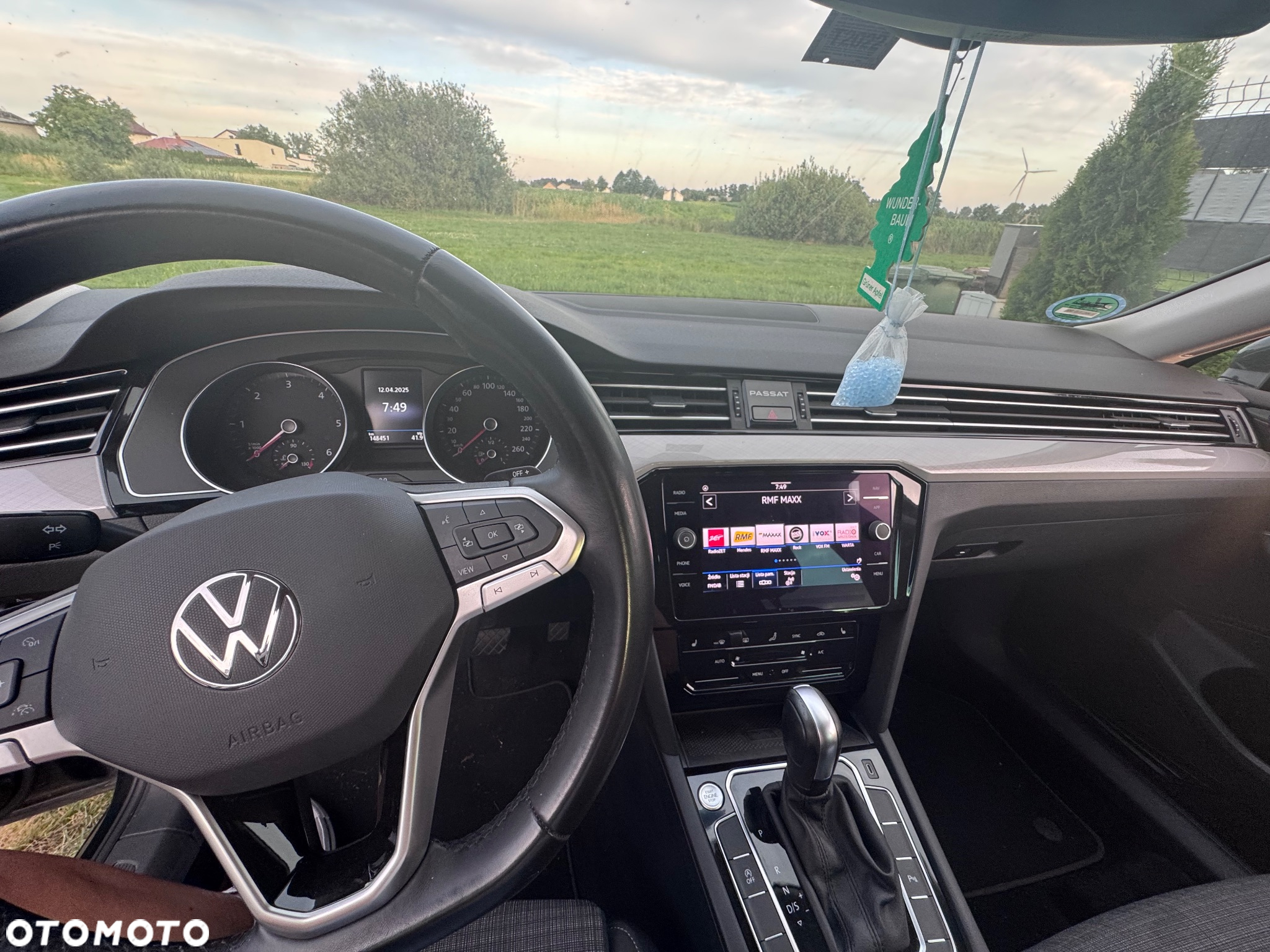 Volkswagen Passat - 10