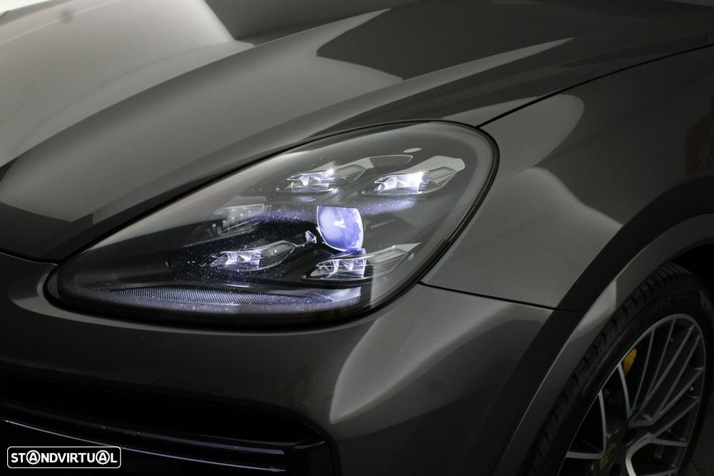 Porsche Cayenne Coupé Turbo S E-Hybrid - 44