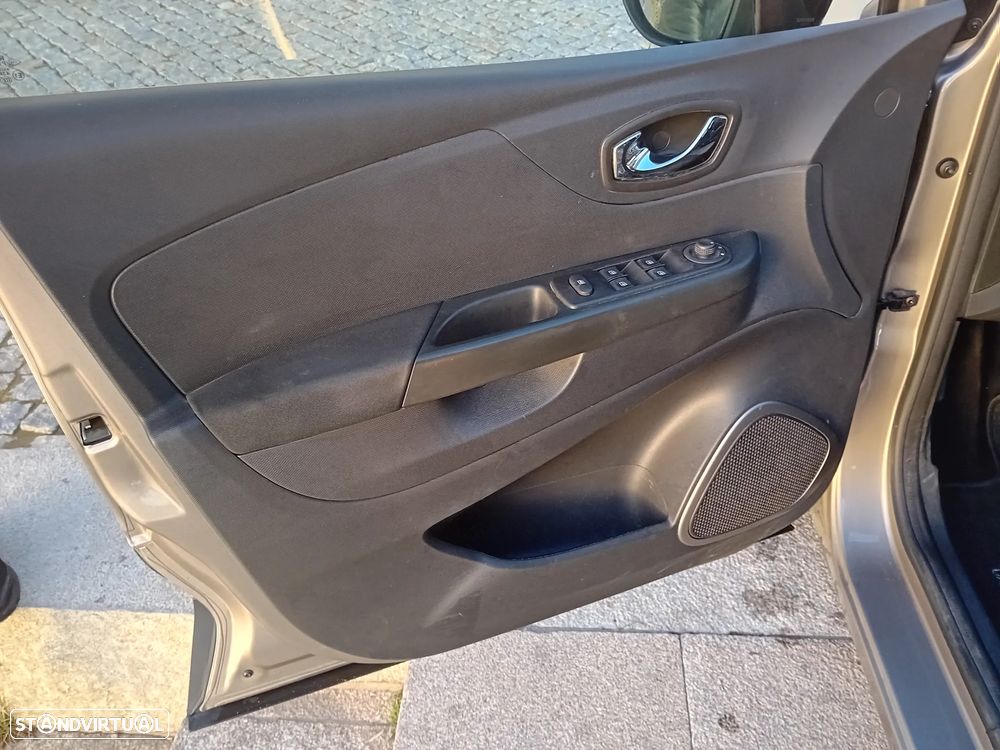 Renault Captur 1.5 dCi Sport - 19