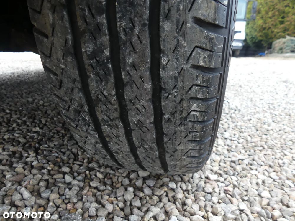 Volkswagen Transporter - 28