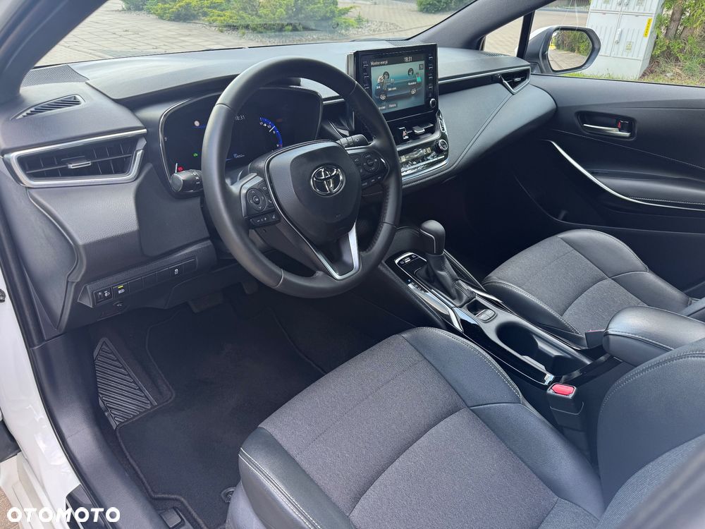 Toyota Corolla 1.8 Hybrid Executive - 10