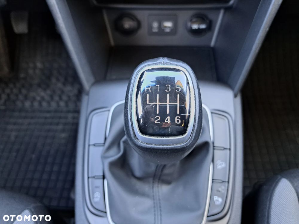Hyundai Kona - 24