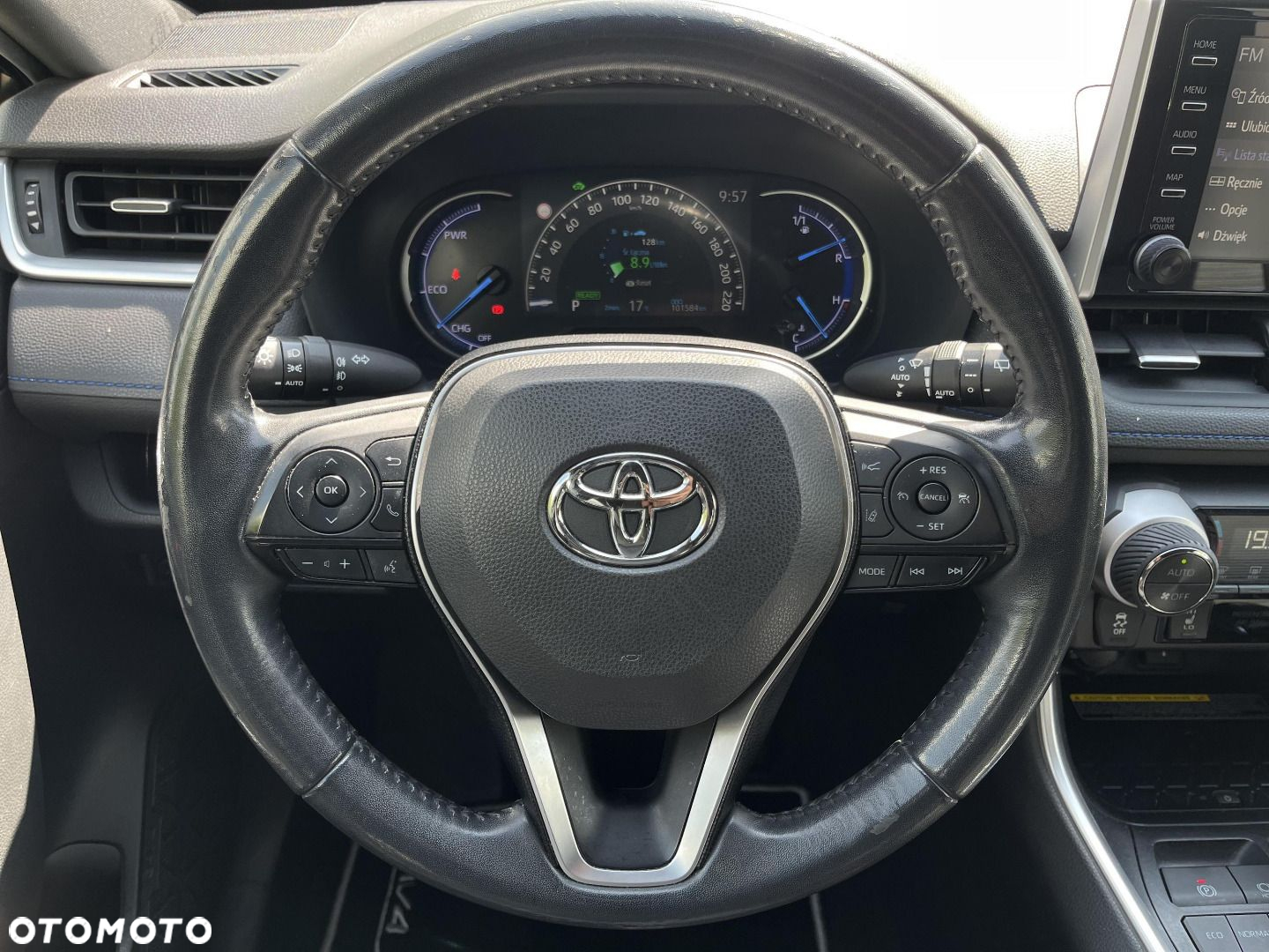 Toyota RAV4 - 10