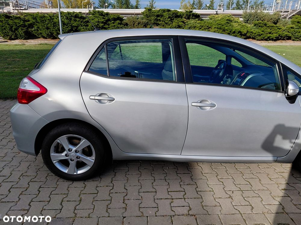 Toyota Auris 1.33 VVT-i Terra - 17
