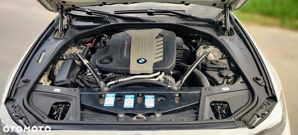 BMW Seria 5 M550d xDrive - 14