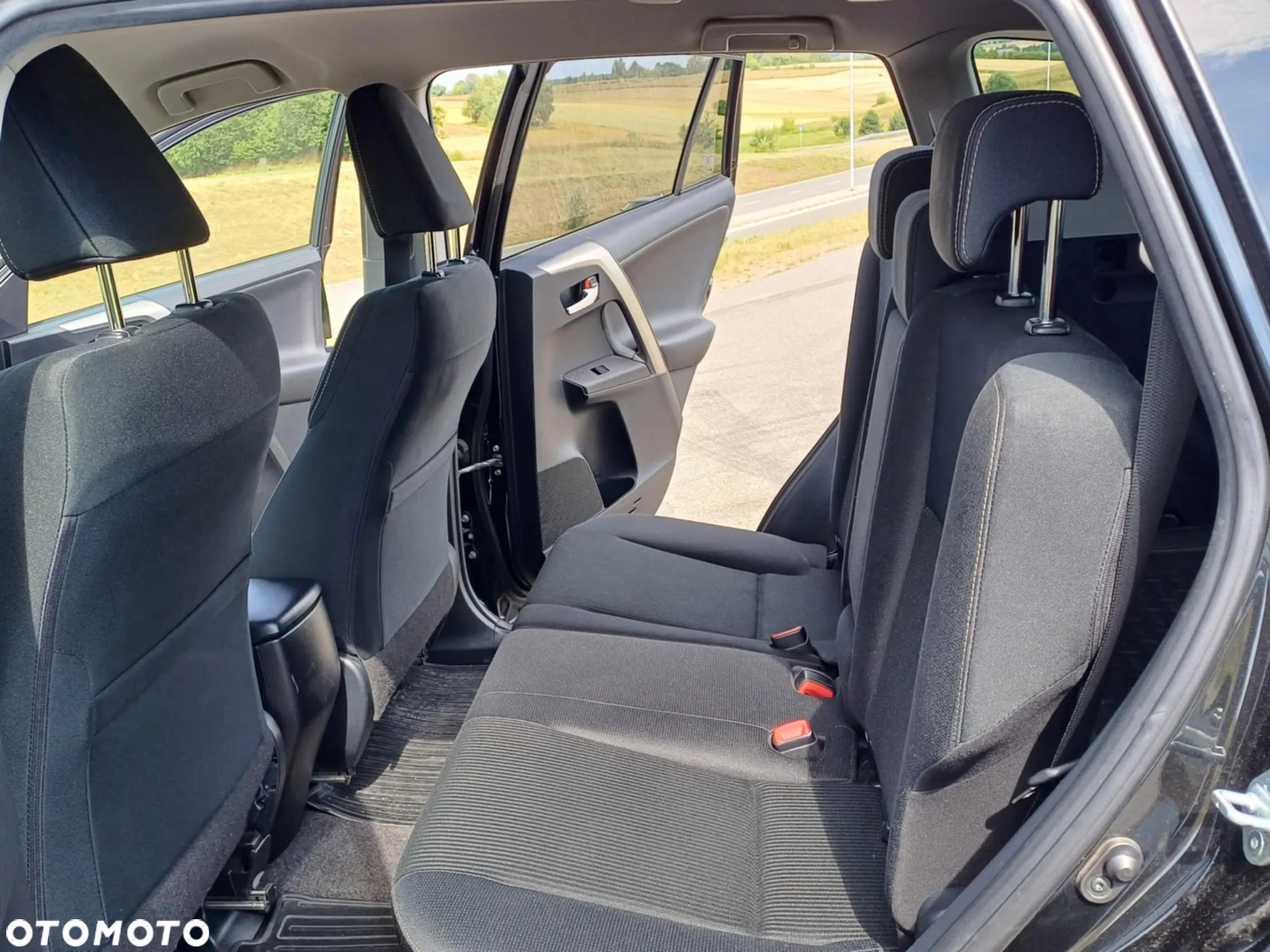 Toyota RAV4 2.0 D-4D Premium - 16