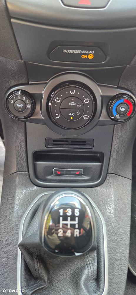 Ford Fiesta 1.0 Gold X EU6 - 27
