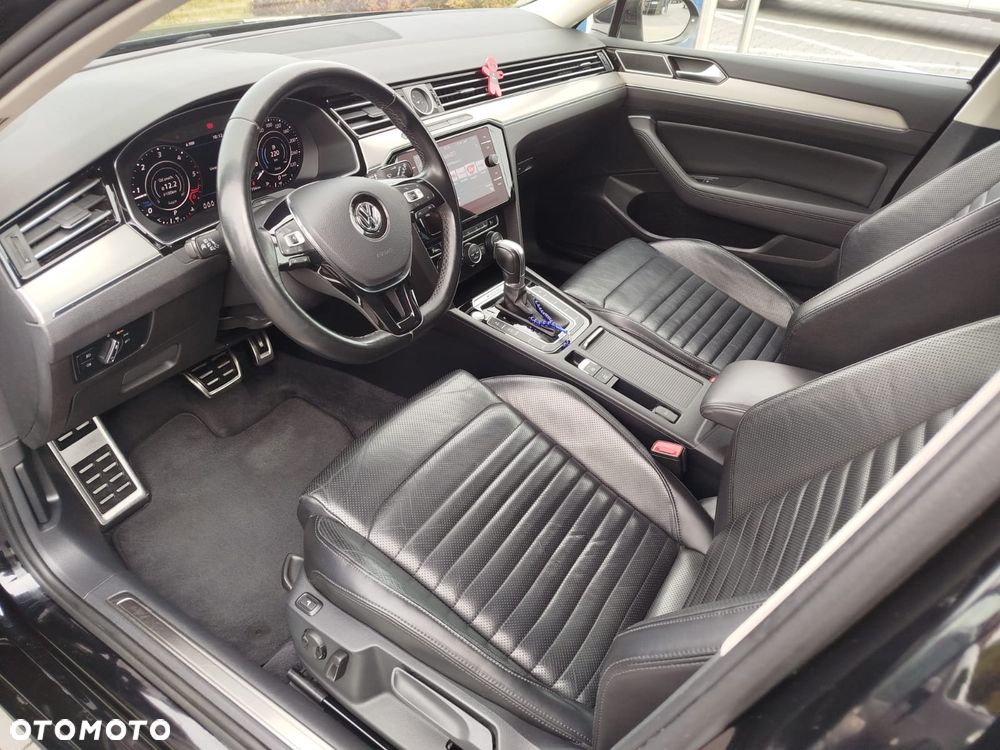 Volkswagen Passat 2.0 TDI SCR DSG 4Motion Business - 9