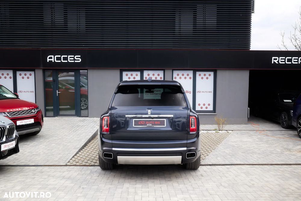 Rolls-Royce Cullinan - 6