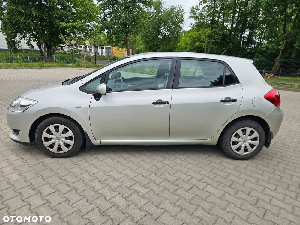 Toyota Auris 1.4 D-4D Luna - 4