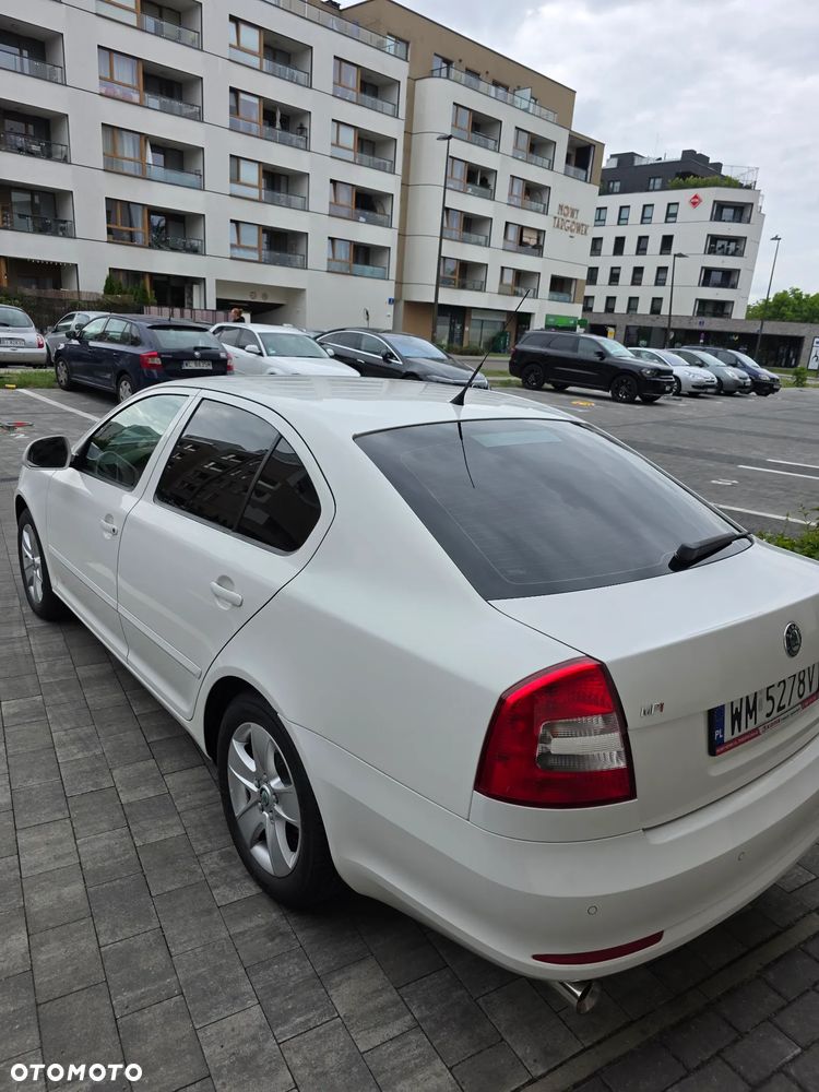Skoda Octavia 1.6 Elegance - 7