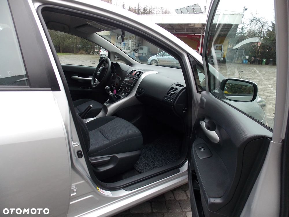 Toyota Auris 1.33 Dual-VVT-i Comfort - 13