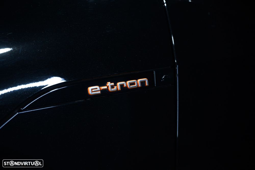 Audi e-tron 50 quattro S line - 4