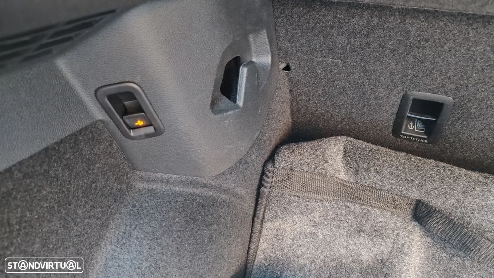 VW Golf 2.0 TDI SCR DSG Active - 12