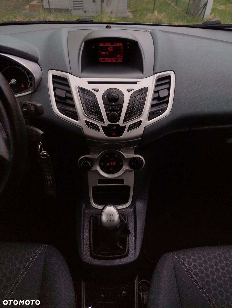 Ford Fiesta 1.4 Titanium - 30