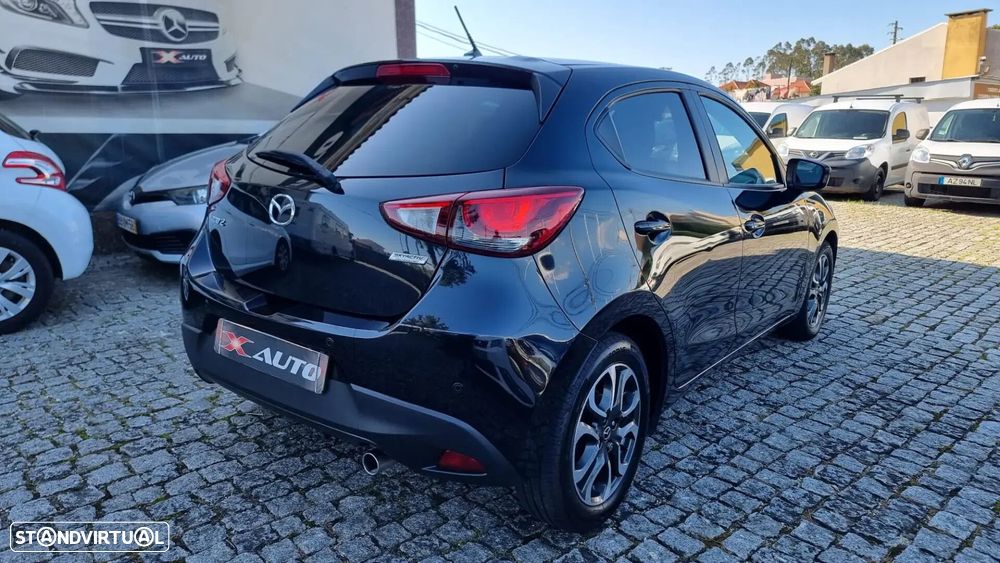 Mazda 2 - 6