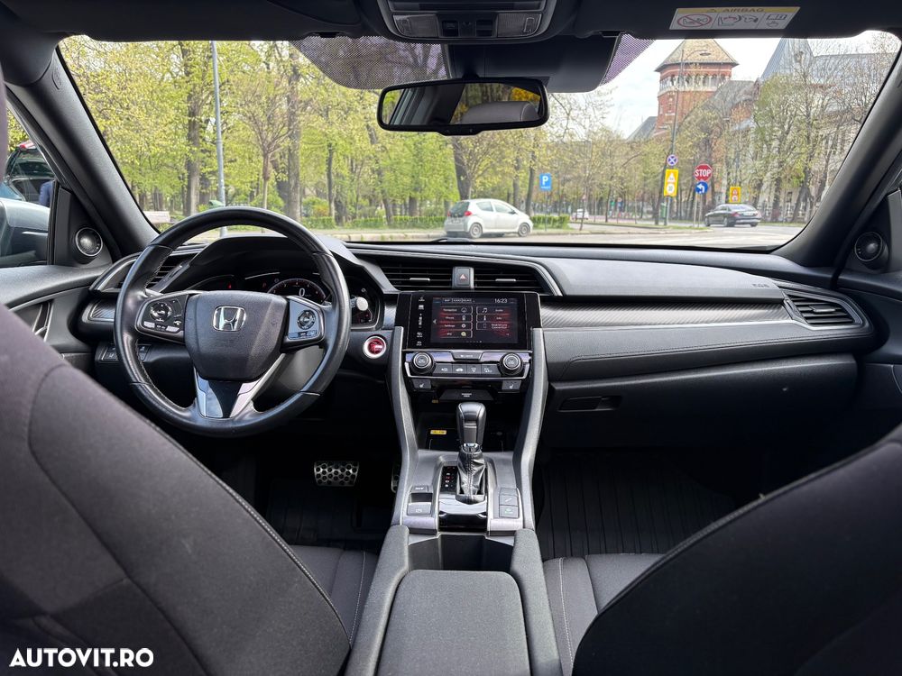 Honda Civic 1.5 VTEC Turbo CVT Sport Plus - 9