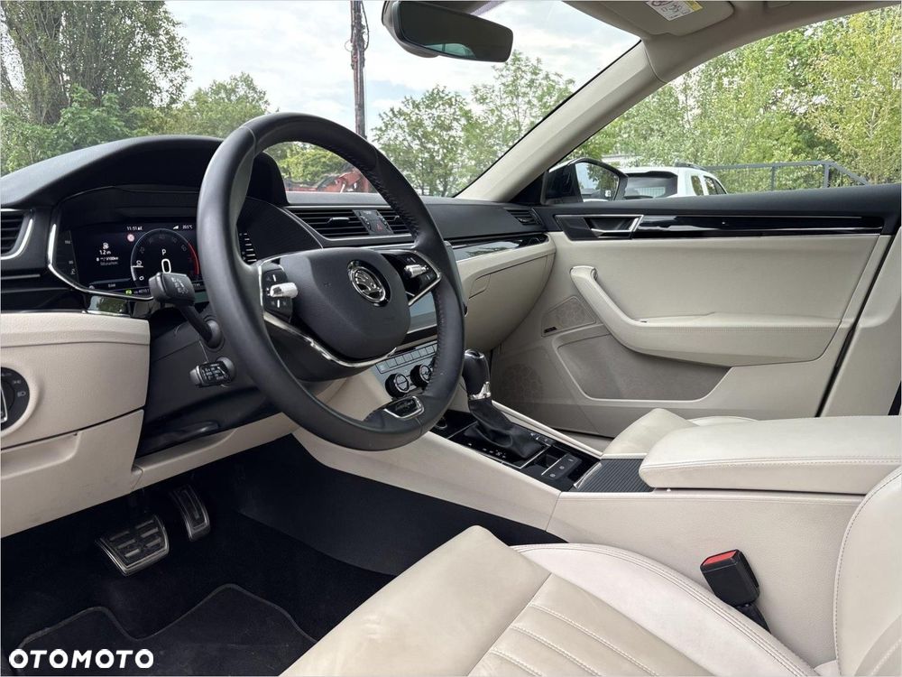 Skoda Superb 2.0 TSI L&K DSG - 9