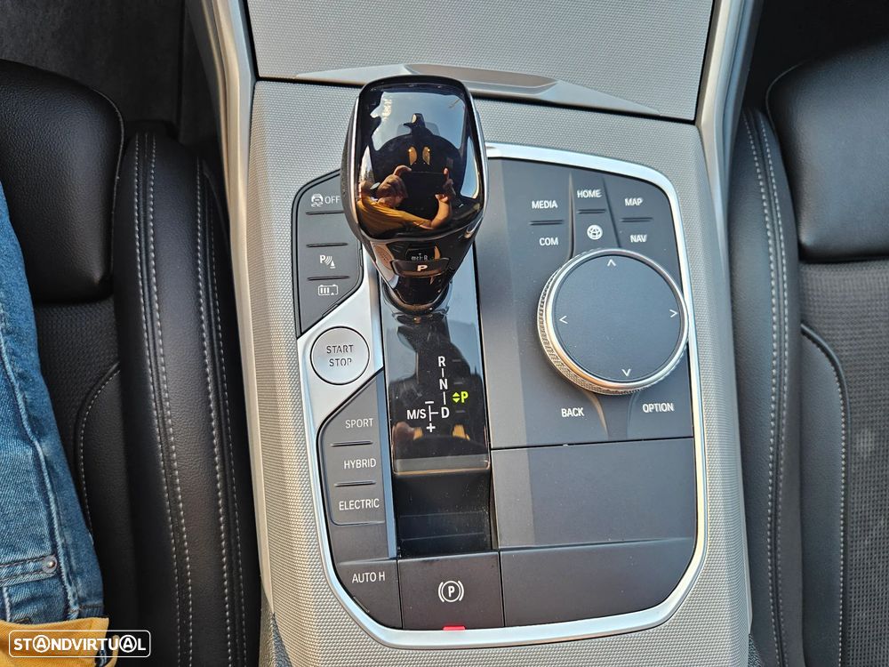 BMW 320 e Line Sport Auto - 37