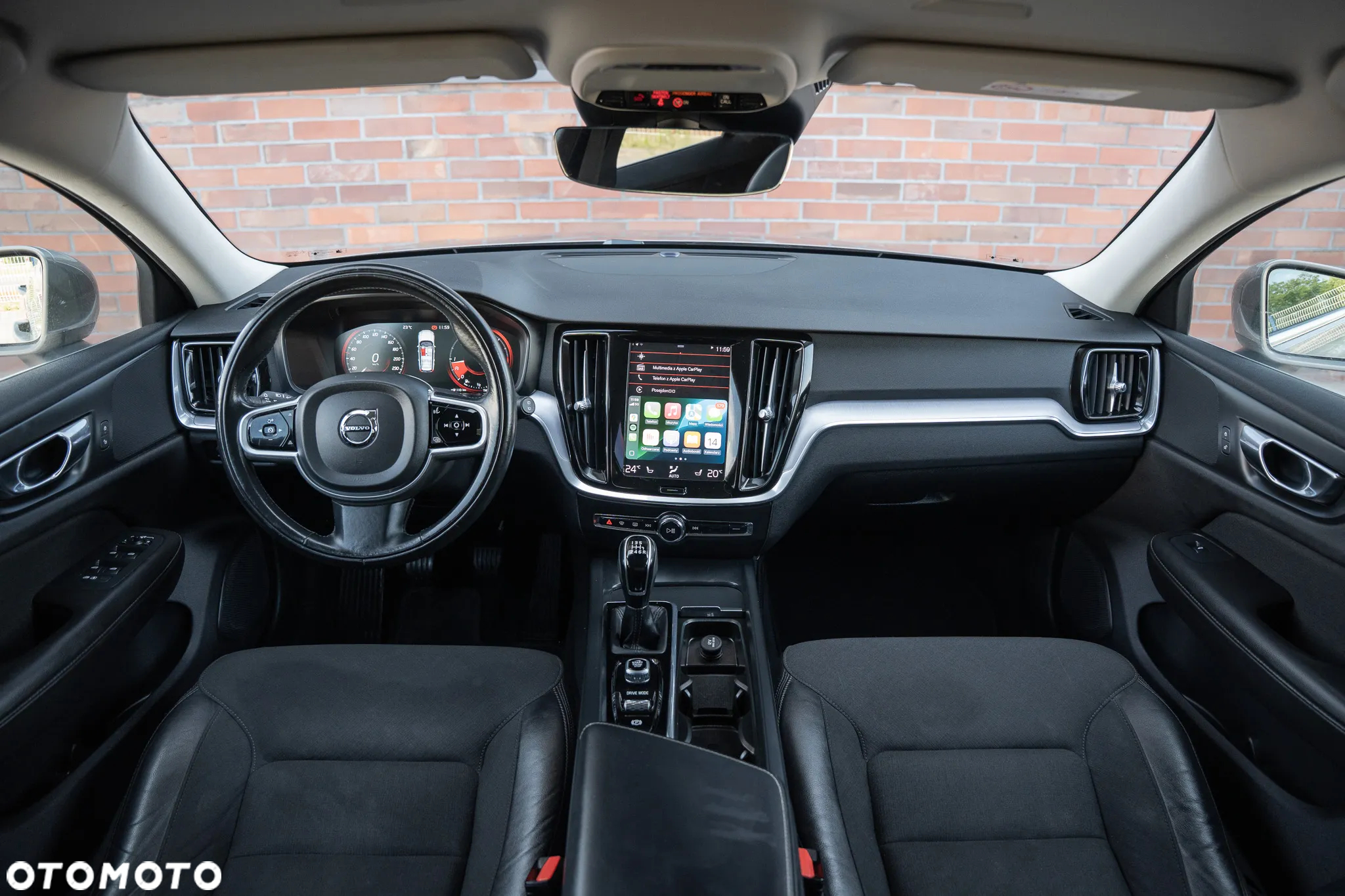 Volvo V60 D3 Momentum Pro - 4