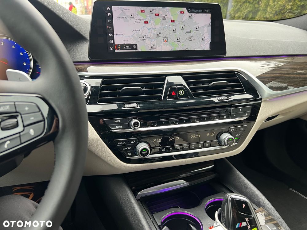 BMW Seria 5 530i Sport Line - 29