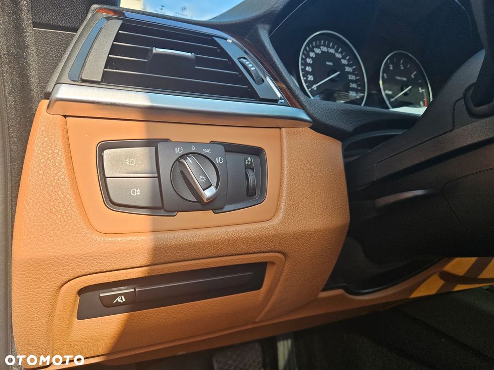 BMW 3GT 320d Luxury Line - 13