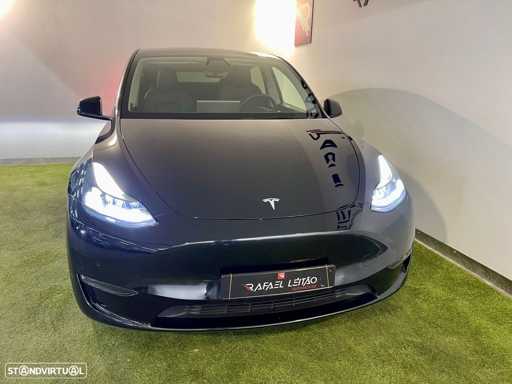 Tesla Model Y Long Range Dual Motor AWD - 4