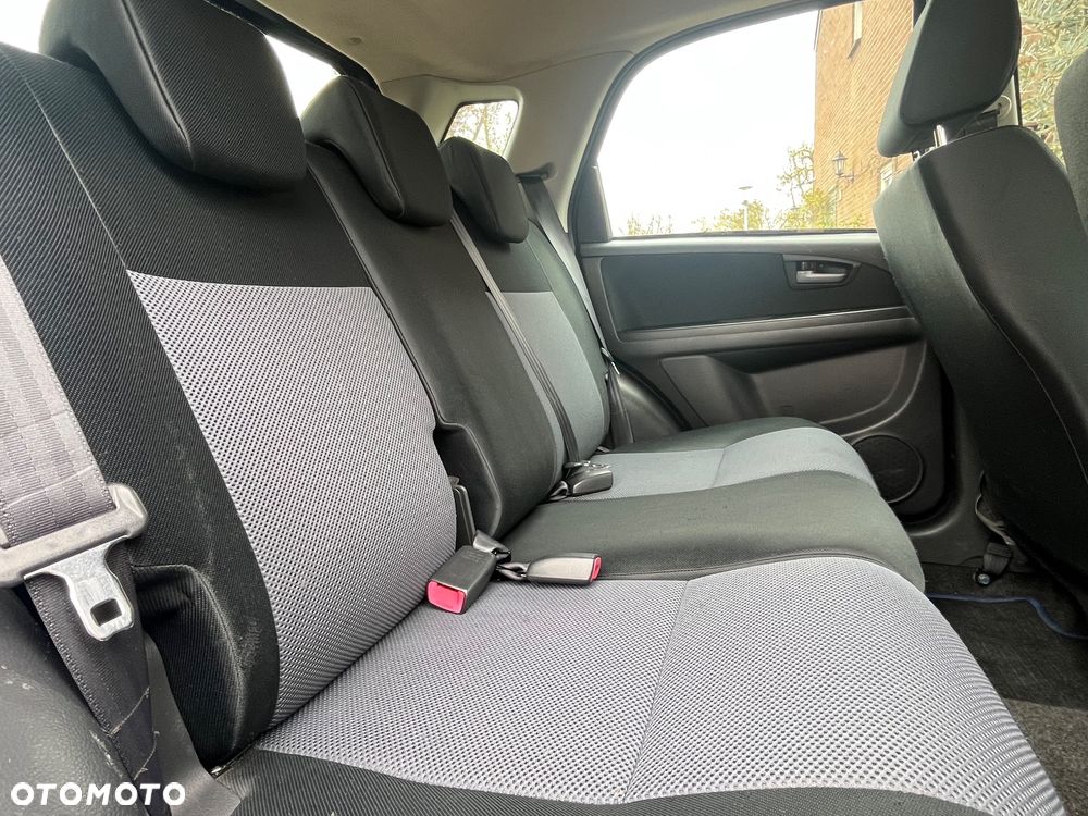 Fiat Sedici 1.6 16V 4x4 Luxury - 9