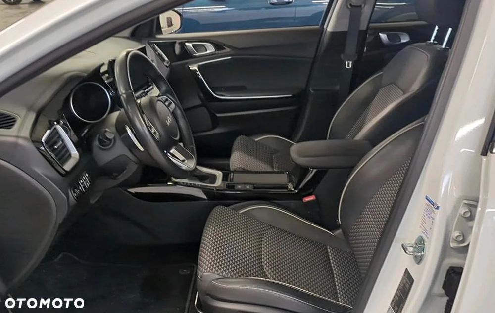 Kia XCeed 1.6 GDI PHEV L DCT - 9