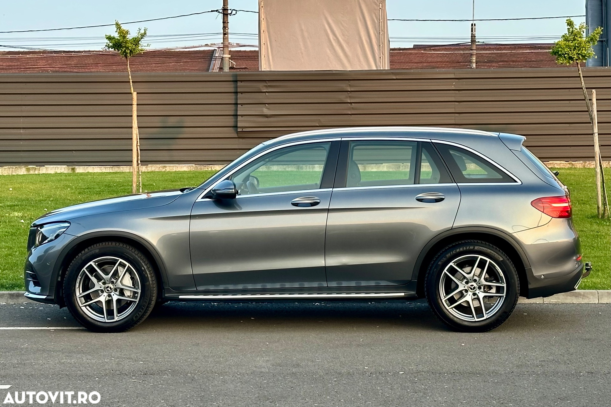 Mercedes-Benz GLC 220 d 4Matic 9G-TRONIC AMG Line - 24