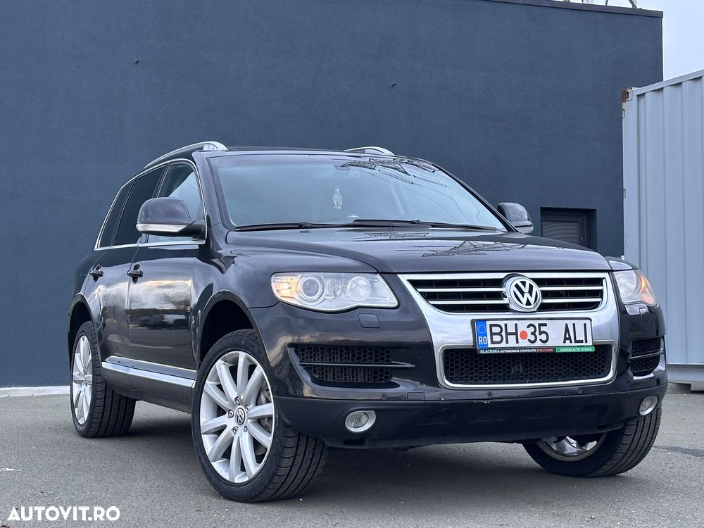 Volkswagen Touareg - 1