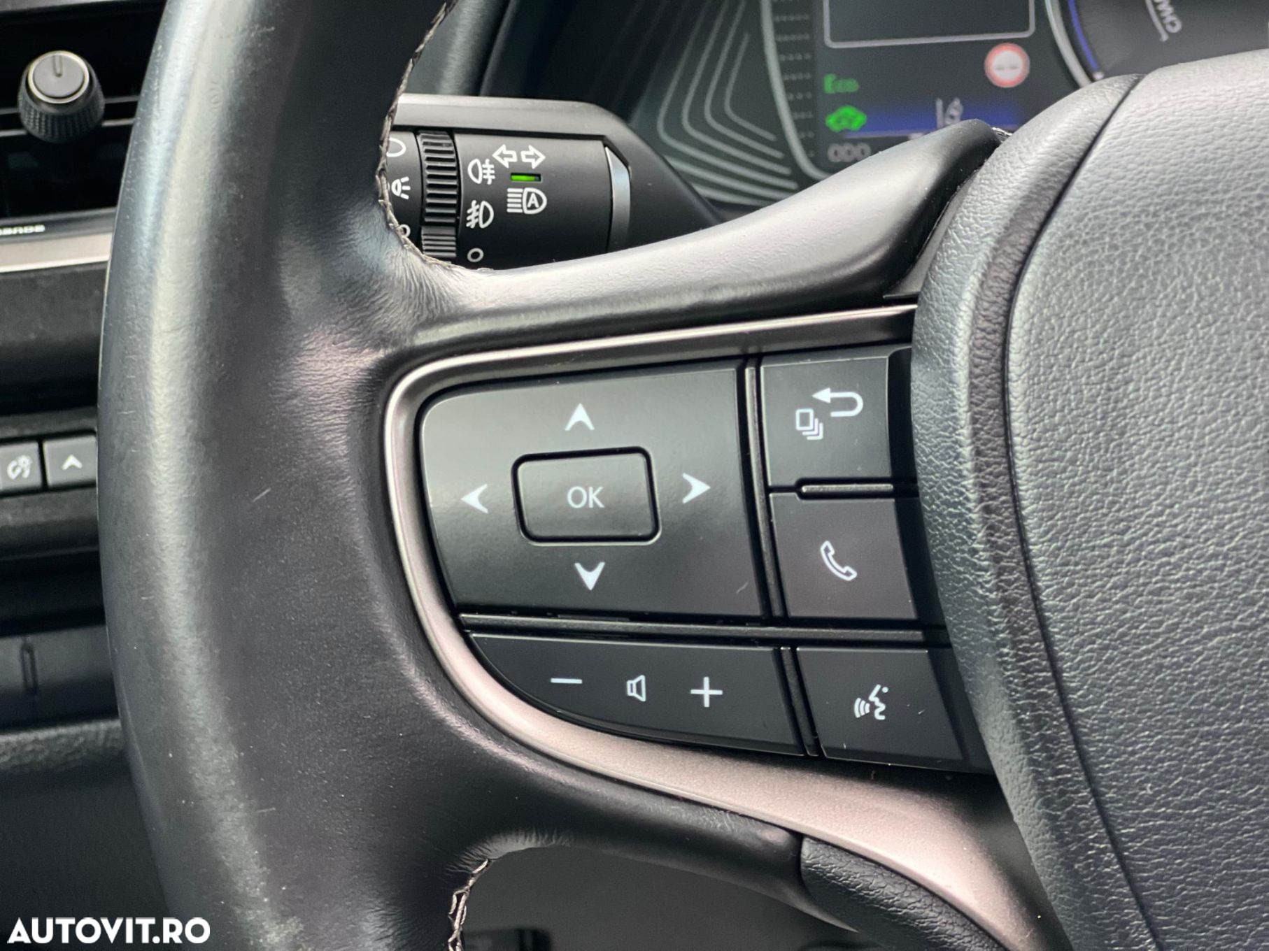 Lexus UX 250h Executive Line - 22