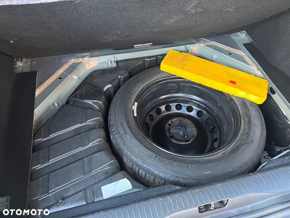 Renault Scenic 1.4 16V TCE Bose Edition - 32