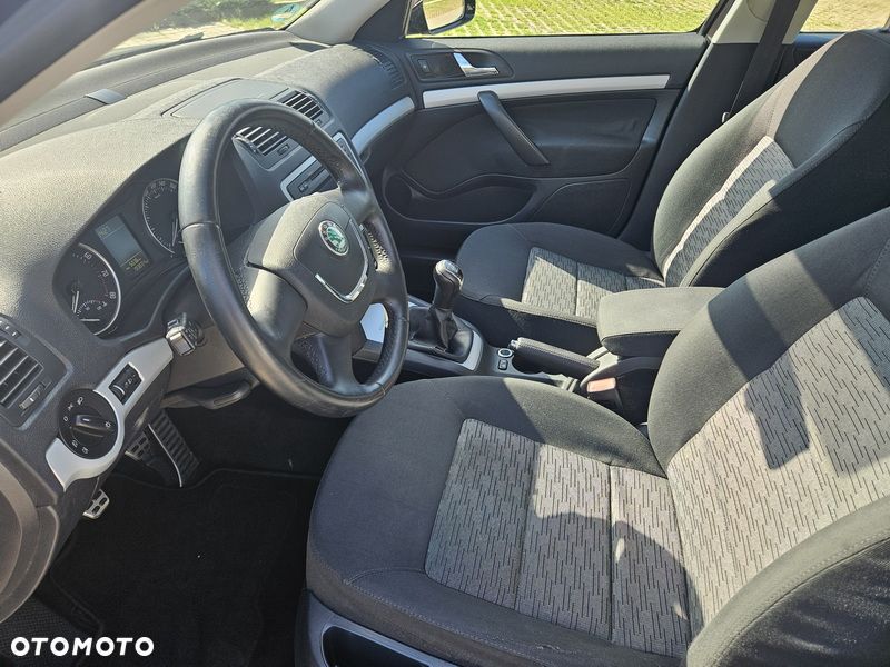 Skoda Octavia 1.4 TSI Ambiente - 7