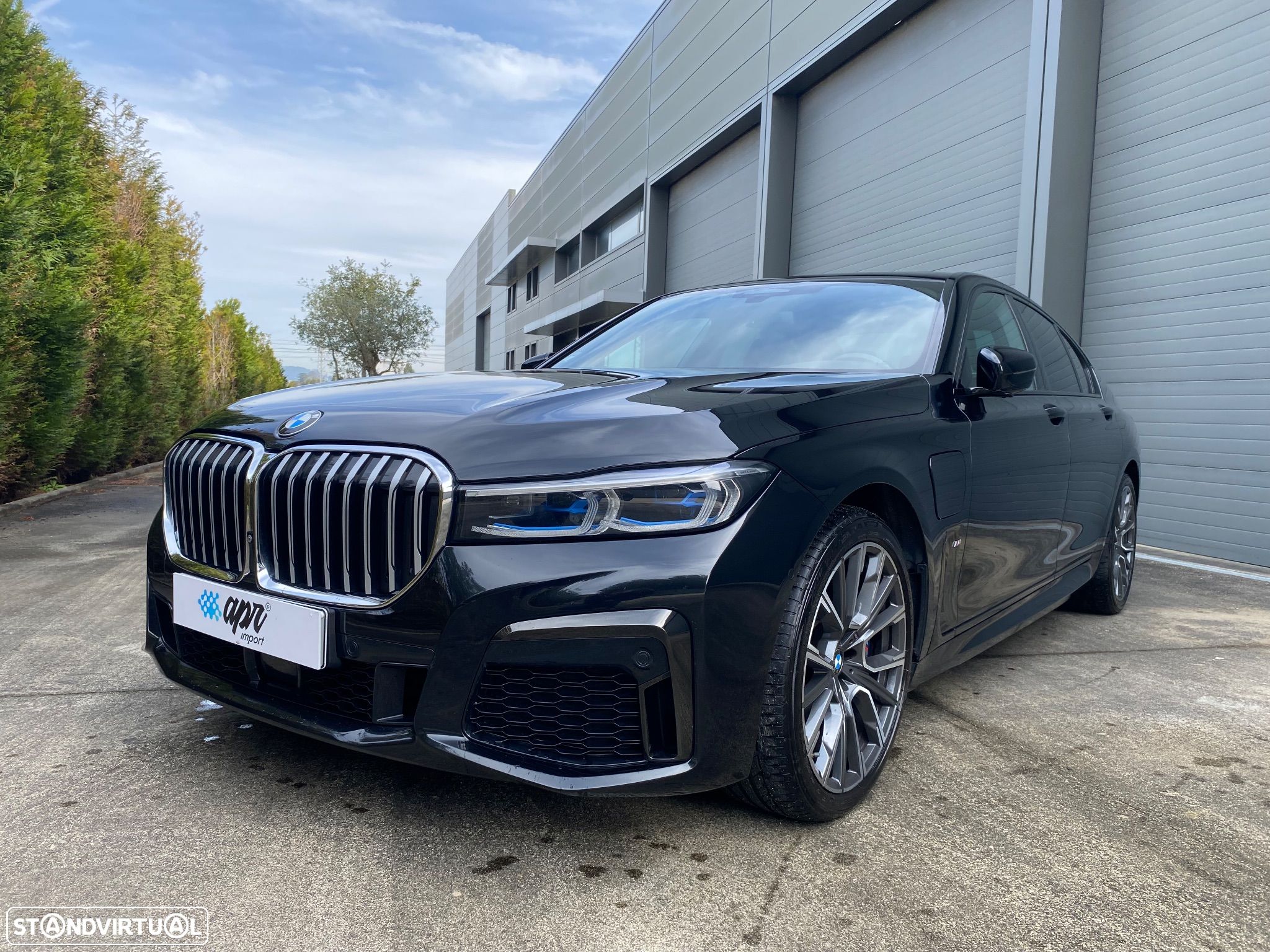 BMW 745 e iPerformance Pack M Auto - 1