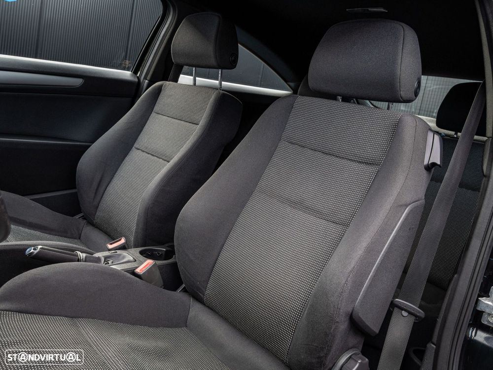 Opel Astra GTC 1.7 CDTI - 16