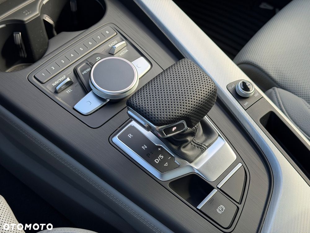 Audi A4 Limousine 40 TFSI S tronic S line - 23