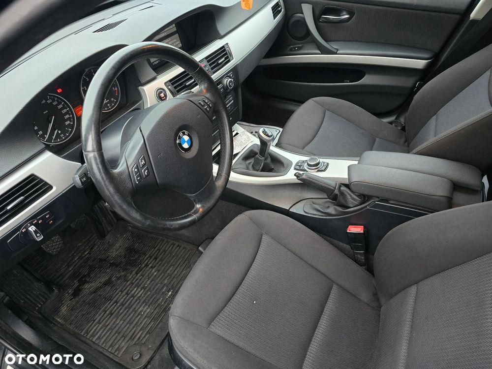 BMW Seria 3 - 24