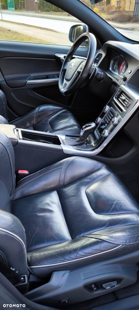 Volvo S60 T5 Geartronic RDesign - 29