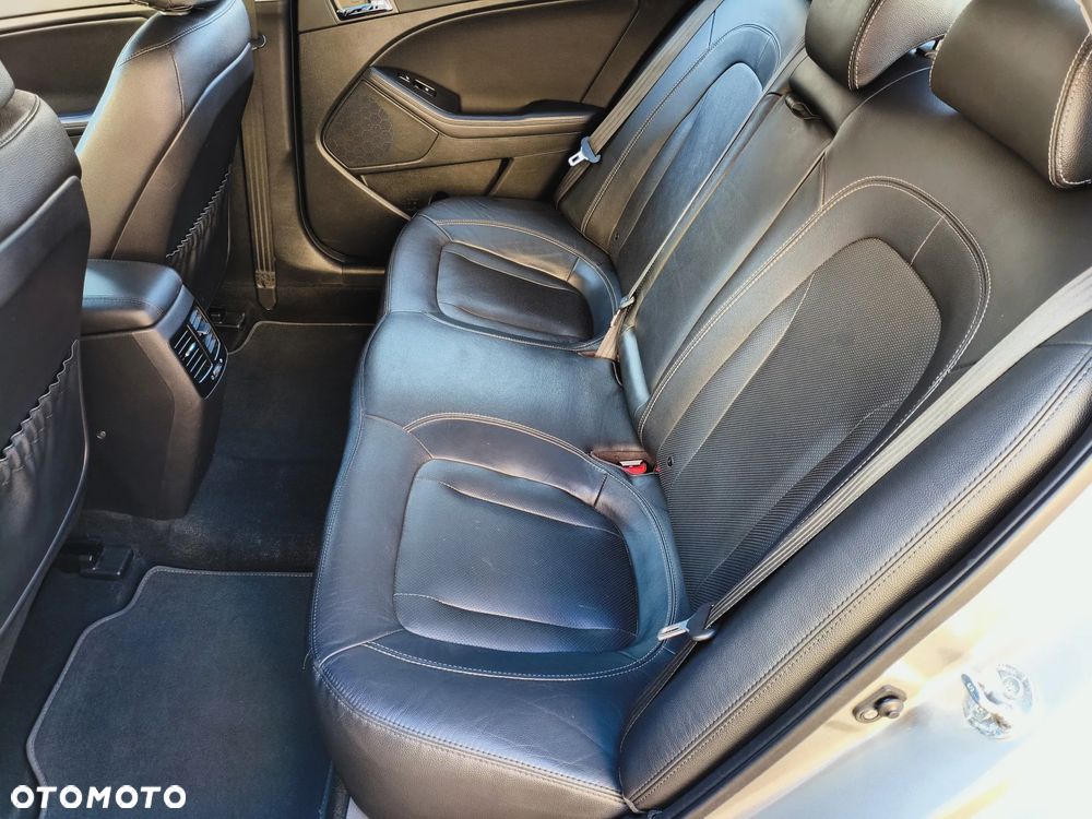 Kia Optima - 21