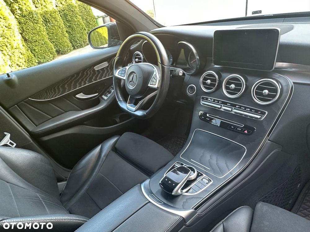 Mercedes-Benz GLC - 24